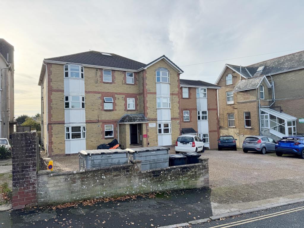 Lot: 83 - TWO-BEDROOM FLAT WITH SEA VIEWS, GARDEN AND CAR PARKING FOR INVESTMENT OR OCCUPATION - Street View from Surbiton Grove